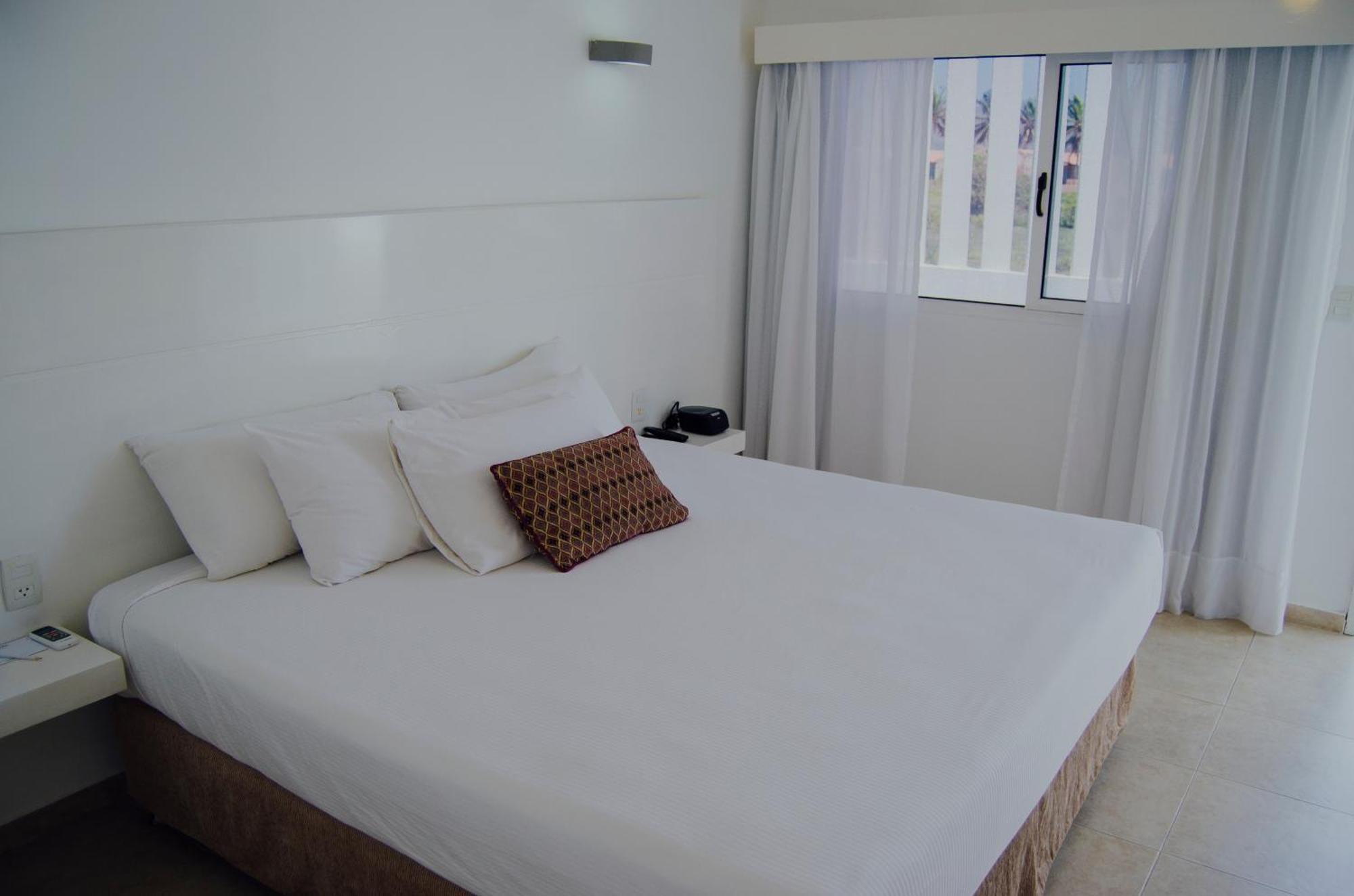 Agua Dorada Beach Hotel By Lidotel Playa El Agua Ngoại thất bức ảnh